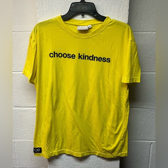 Queer Eye Choose Kindness
Bright Yellow T-Shirt. Medium - Picture 1 of 3